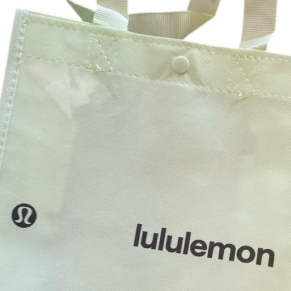 NWOT Lululemon reusable bag CREAM - Picture 5 of 5